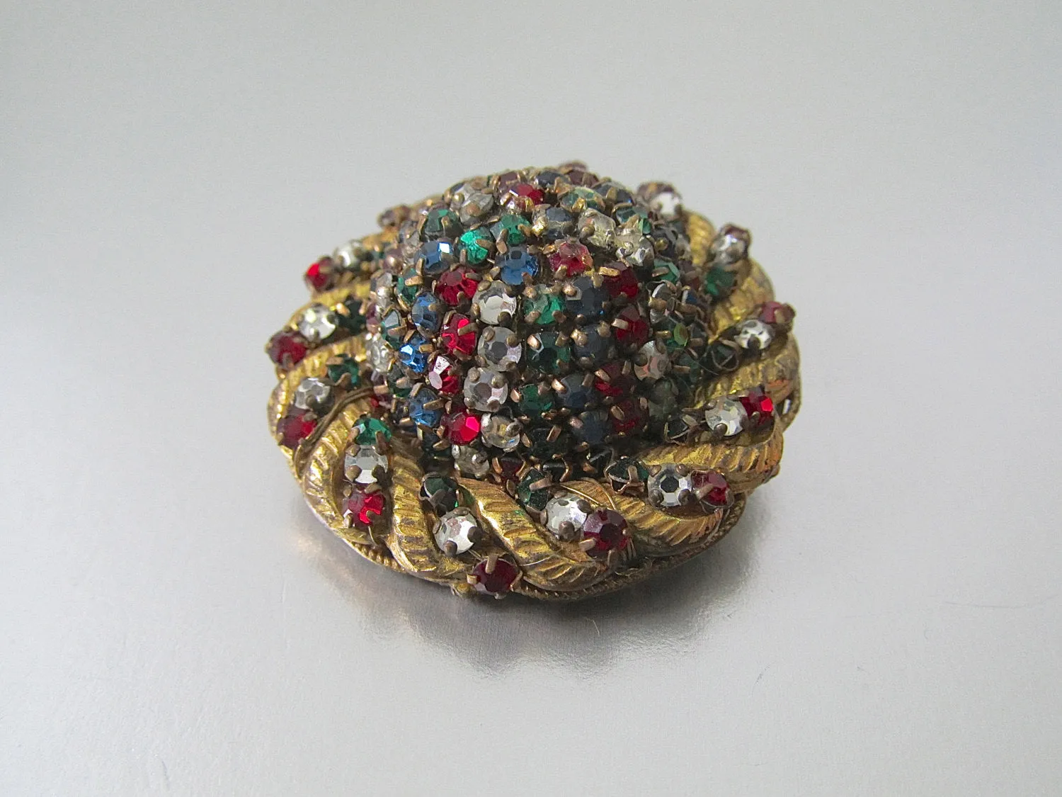 MIRIAM HASKELL Vintage 50s Brooch | 1950s Gold Tone Rhinestones Cluster Pin | Red, Green, Clear Stones | Designer Signed Jewelry, Handmade