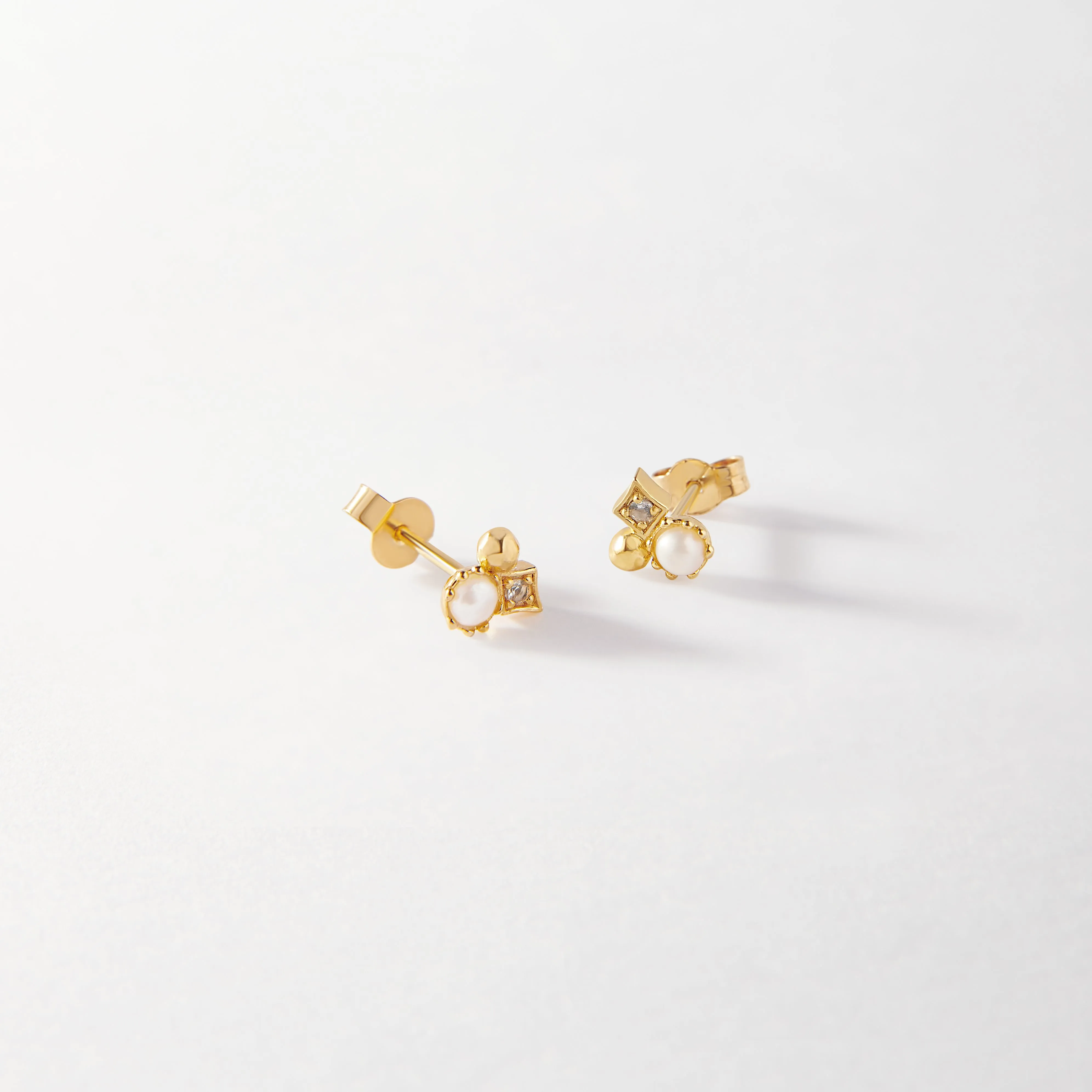 Victoria Star Cluster Stud Earrings